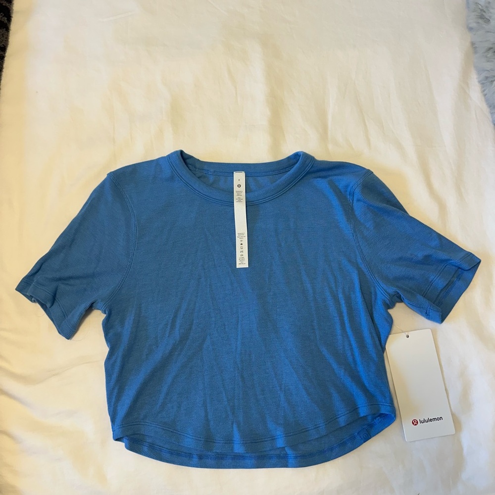 Lululemon Hold Tight Crop T-Shirt Size 8